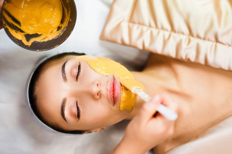 Nghệ dưỡng da mùa thu là giải pháp chăm sóc da tự nhiên rất hiệu quả giúp duy trì làn da mềm mịn, tươi sáng