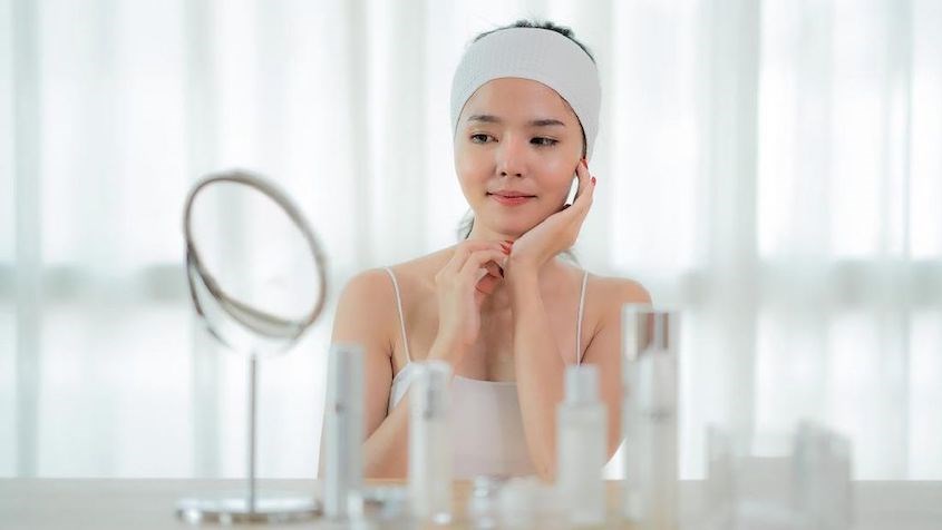 Duy trì một quy trình skincare ban đêm cho da dầu mùa đông phù hợp chính là chìa khóa để sở hữu làn da khỏe mạnh