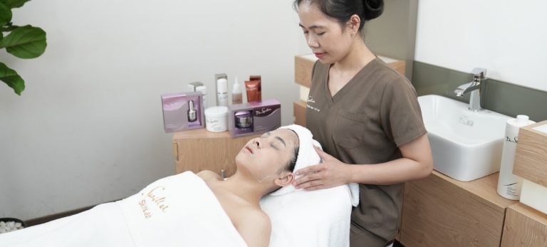 Lợi ích khi phối hợp skincare mùa thu cho da dầu tại nhà và dịch vụ chuyên sâu của Skinlab