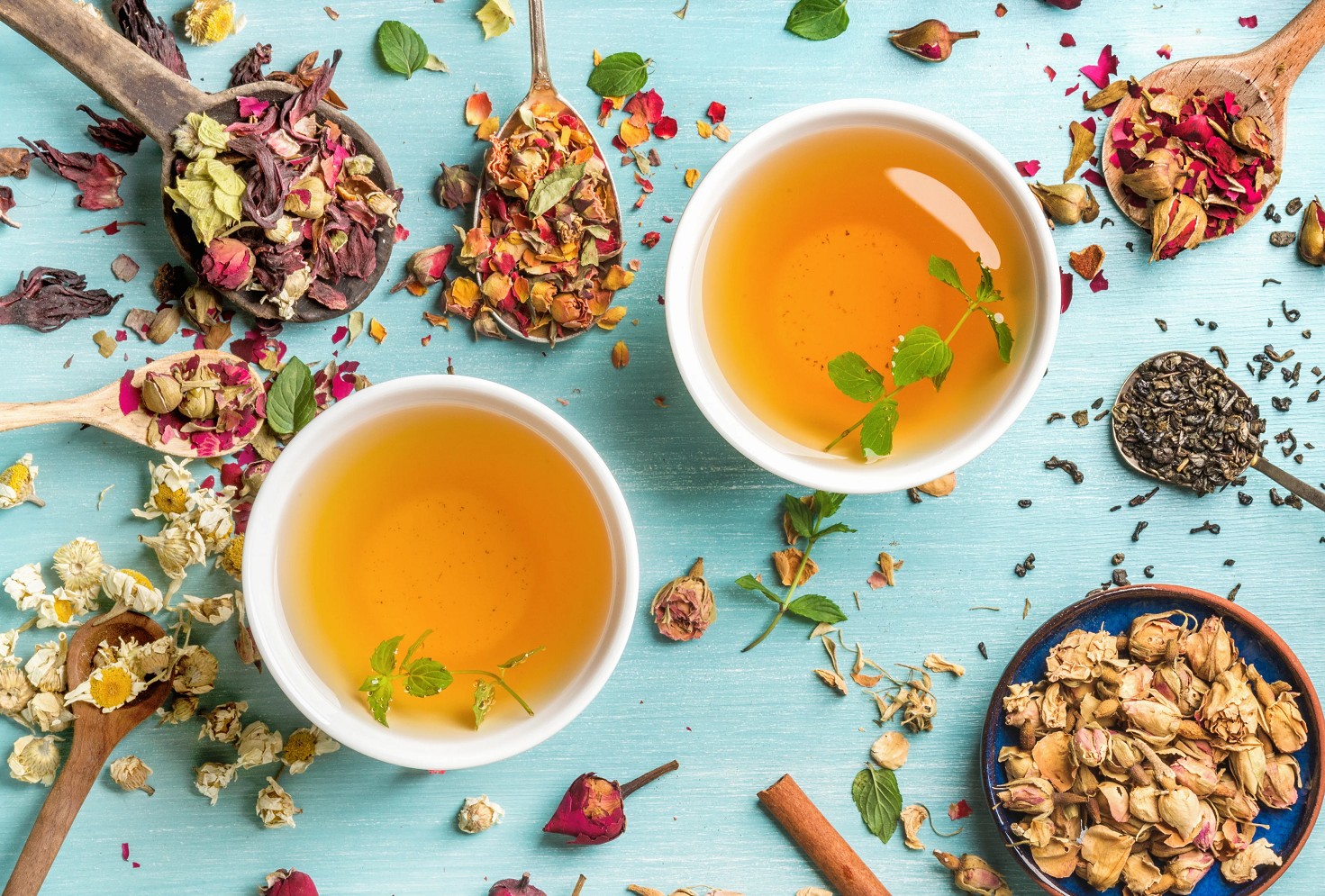 Việc uống đủ nước mùa thu đông không chỉ đơn thuần giúp làn da của bạn giữ được độ mềm mại, độ ẩm cần thiết cho da