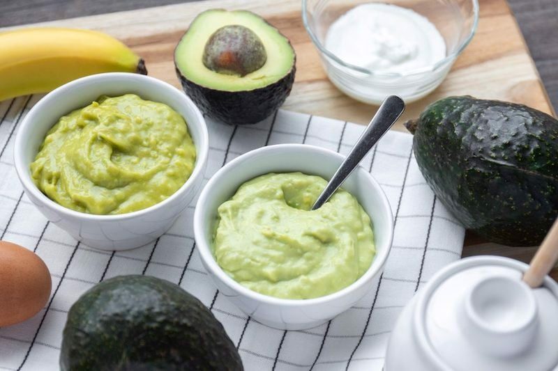 Cách làm mặt nạ dưỡng da thiên nhiên cho da khô trở thành lựa chọn tối ưu vì sự an toàn và hiệu quả lâu dài