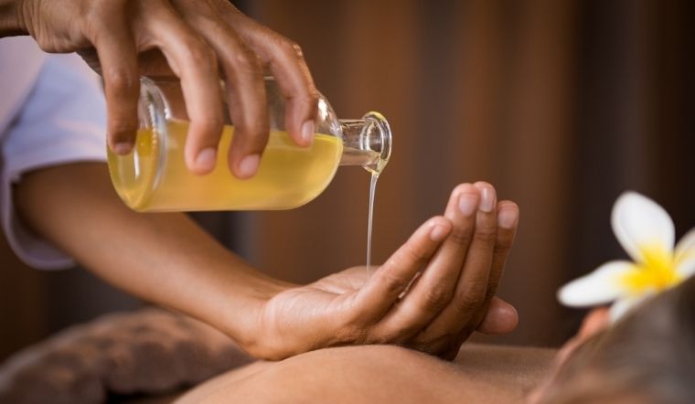 Vậy bạn đã biết dầu massage thiên nhiên nào tốt cho da nhạy cảm chưa?