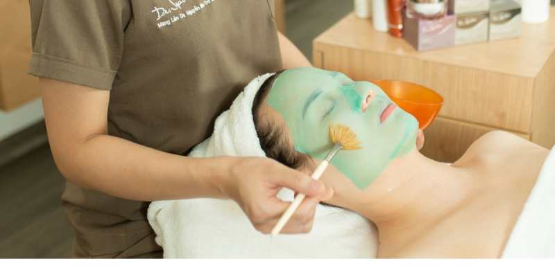 Những dịch vụ chăm sóc da chuyên sâu nổi bật trong spa 5 sao