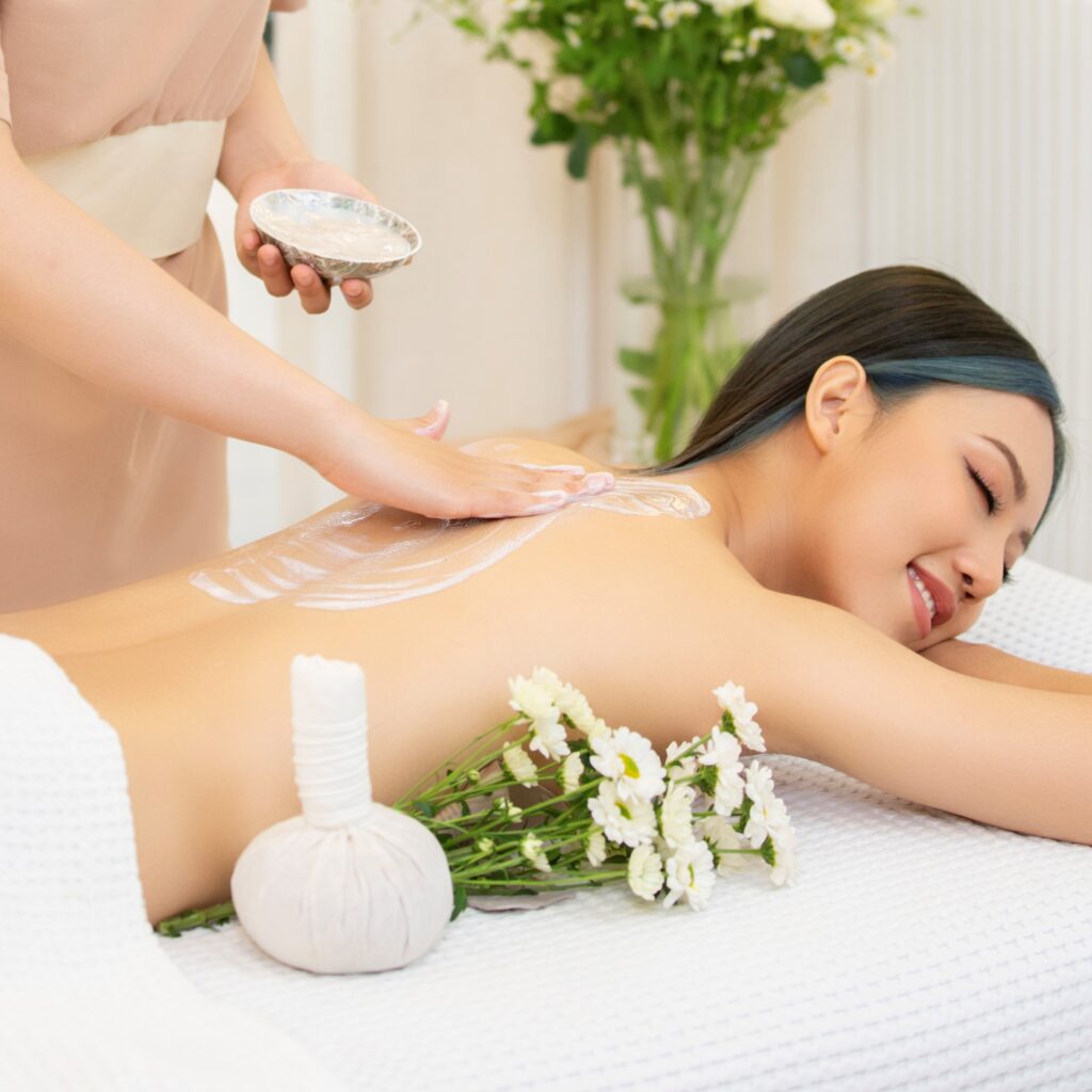 Những Lưu Ý Khi Sử Dụng Dịch Vụ Tẩy Tế Bào Chết Toàn Thân Tại Spa