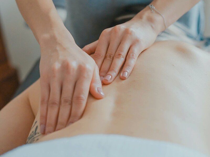 Chăm sóc bản thân bằng massage Shiatsu là chăm sóc cả thể chất lẫn tinh thần, giúp cân bằng cơ chế vận hành của cơ thể