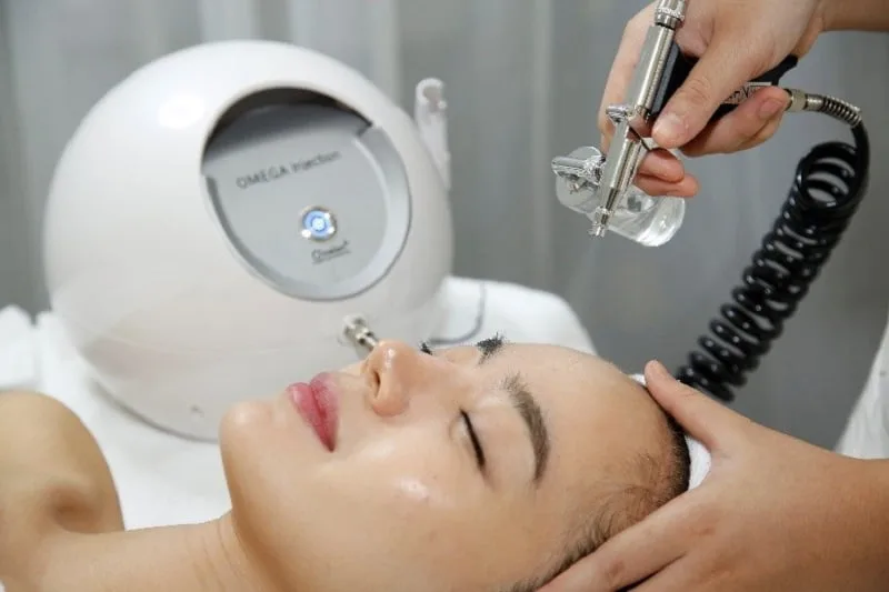 Liệu trình oxy jet chăm sóc da giúp da sáng mịn tức thì có nhiều công dụng nổi bật như giúp thu nhỏ lỗ chân lông