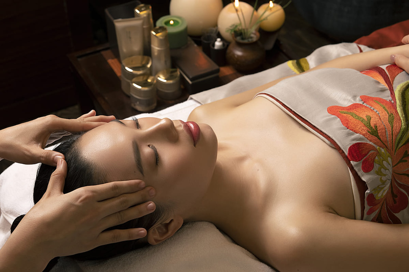 Spa gội đầu dưỡng sinh là dịch vụ chăm sóc tóc và da đầu kết hợp phương pháp dưỡng sinh truyền thống cùng kỹ thuật hiện đại