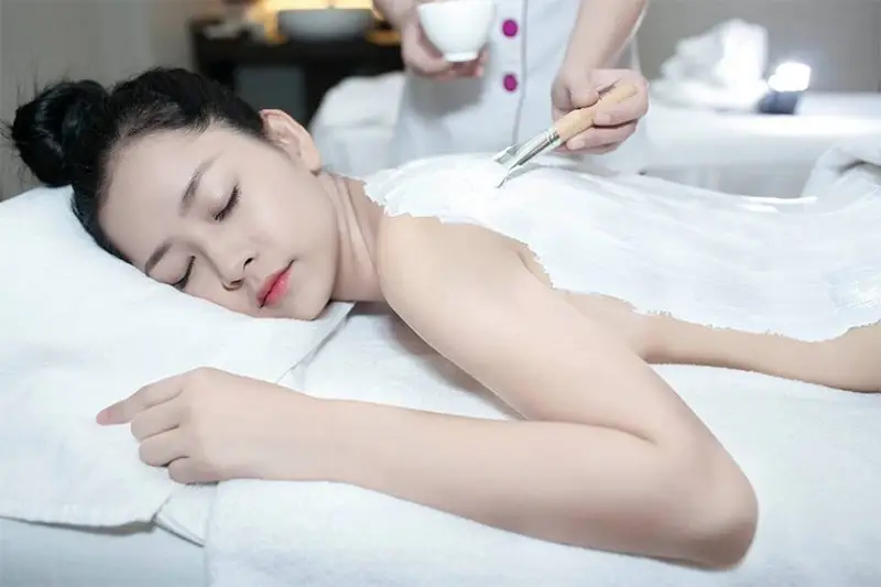 Spa tắm trắng Hà Nội hiện nay là giải pháp tuyệt vời cho những ai mong muốn sở hữu làn da trắng sáng, mịn màng và khỏe mạnh