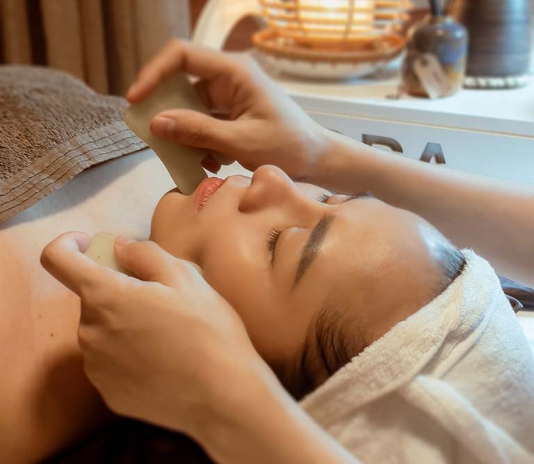 Dịch vụ gội đầu dưỡng sinh là phương pháp chăm sóc sức khỏe và làm đẹp được nhiều người tin chọn hiện nay