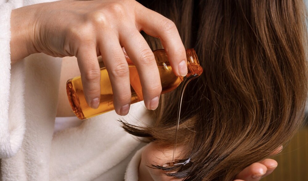 Dưỡng tóc bằng serum được xem là giải pháp tối ưu giúp phục hồi và tạo độ bóng mượt tự nhiên