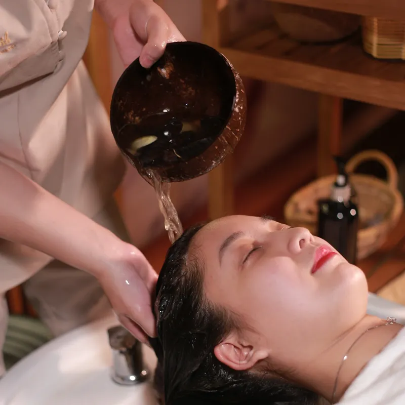 chăm sóc tóc và da đầu không nên chỉ là một yếu tố thẩm mỹ mà còn là điều kiện quan trọng để bảo vệ sức khỏe toàn diện.