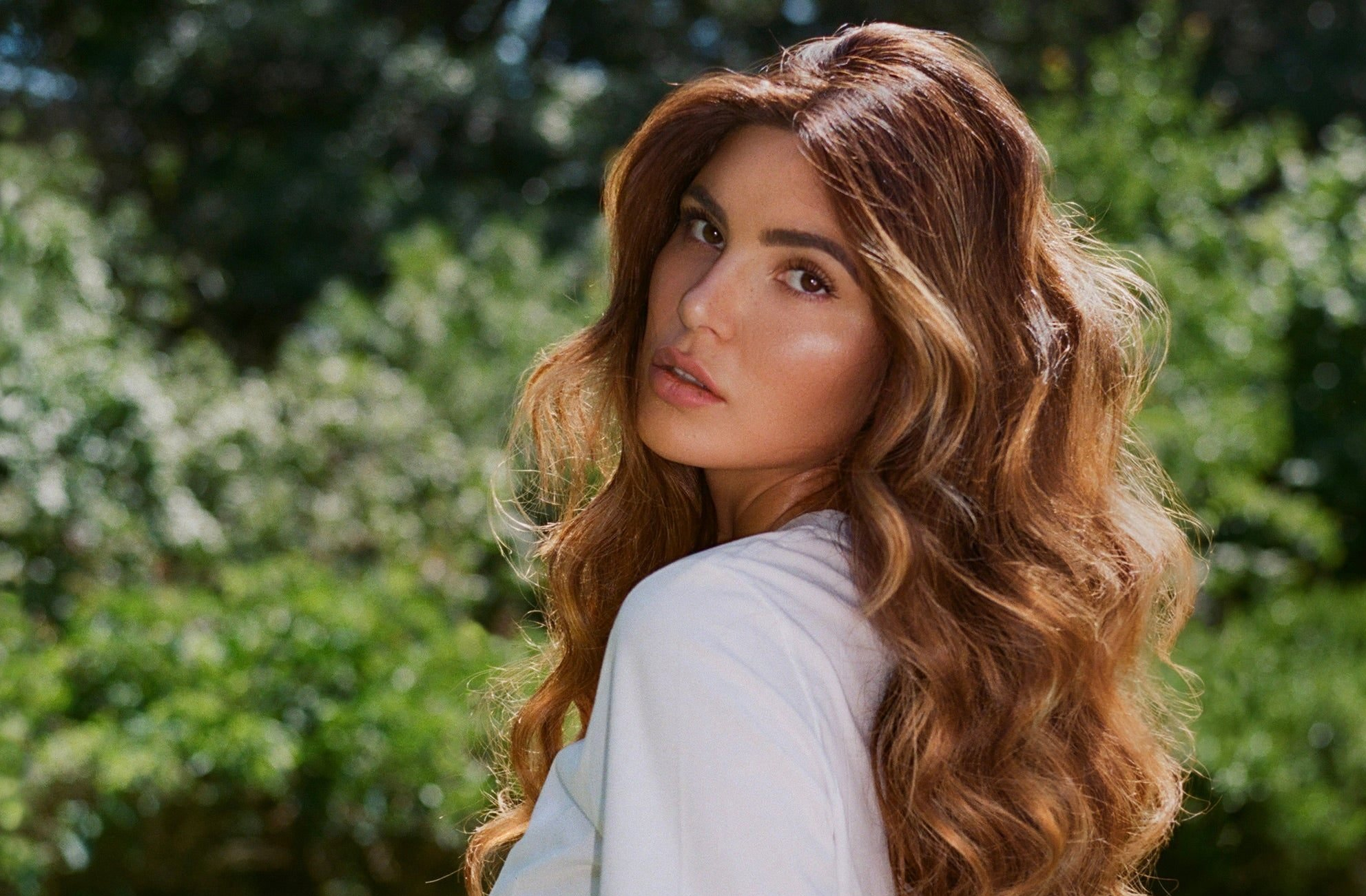 Một mái tóc bồng bềnh tự nhiên từ lâu đã trở thành biểu tượng của vẻ đẹp và sự quyến rũ