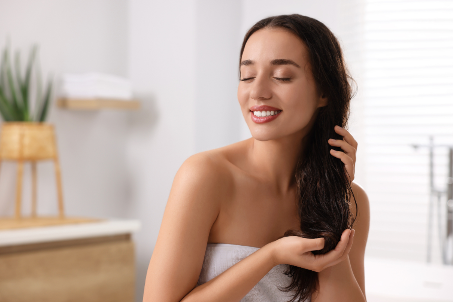 Mái tóc đóng vai trò quan trọng trong việc tạo nên vẻ đẹp tự nhiên và sự tự tin cho mỗi người.