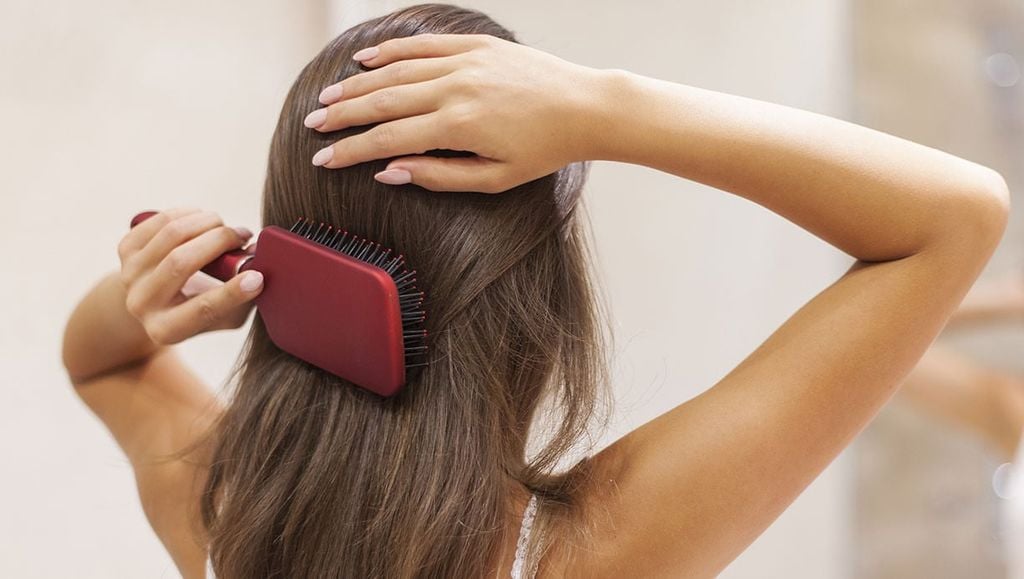 Nhận biết và hiểu rõ nguyên nhân tóc rụng nhiều và cách khắc phục sẽ giúp bạn có phương án chăm sóc mái tóc tốt hơn