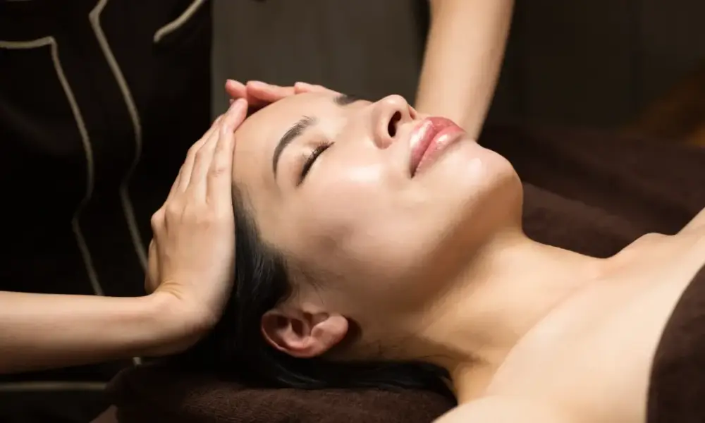 Skinlab khuyến khích khách hàng nên tìm hiểu kỹ càng thông tin trước khi lựa chọn spa gội đầu dưỡng sinh tphcm phù hợp với mình