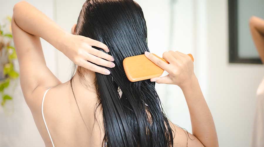 Lưu ý khi chăm sóc tóc để tránh rối khi ngủ