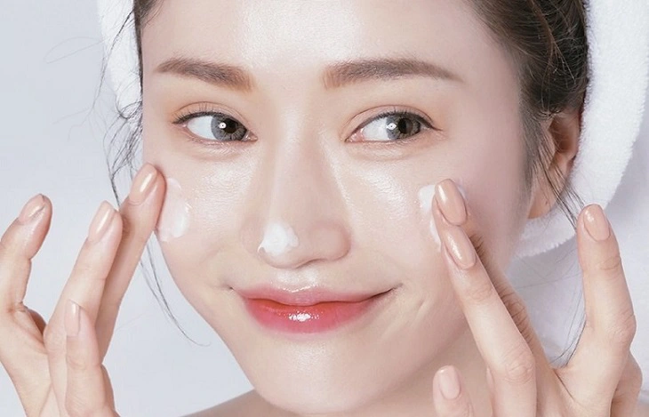 Nắm được bí quyết chăm sóc da mùa nồm vô cùng quan trọng để duy trì một làn da khỏe mạnh, sạch sẽ và tươi sáng.