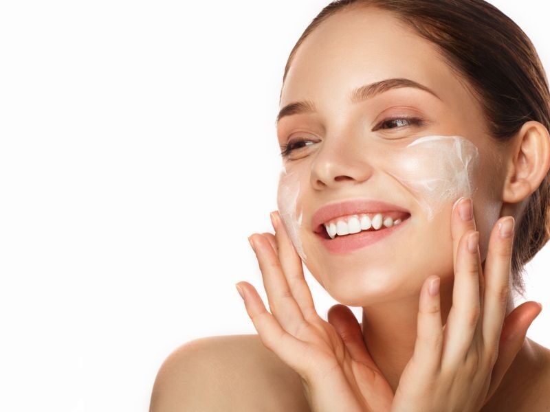 Chăm sóc da ban đêm ngày Tết trở thành nhu cầu và thói quen cần thiết để giữ gìn vẻ đẹp và sức khỏe làn da