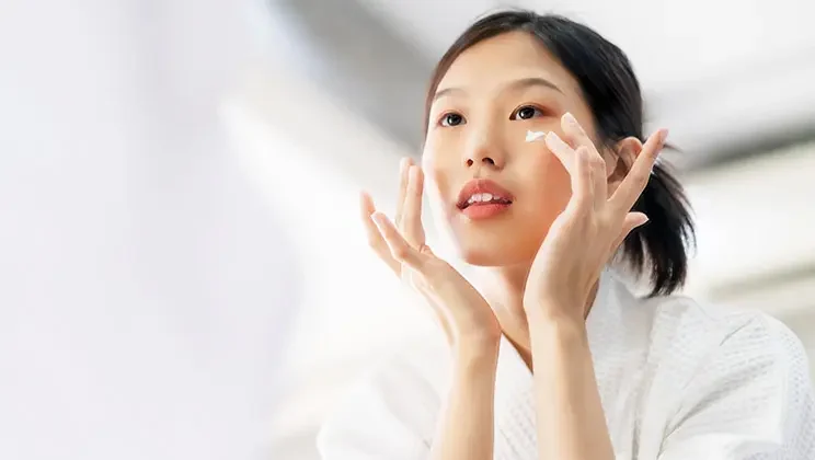 Chăm sóc da khi thời tiết giao mùa là bước quan trọng không thể bỏ qua.