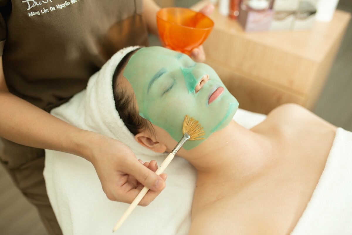 Skinlab là nơi tận tâm nâng niu từng làn da với công nghệ hiện đại và đội ngũ chuyên gia có kinh nghiệm lâu năm trong lĩnh vực chăm sóc da.