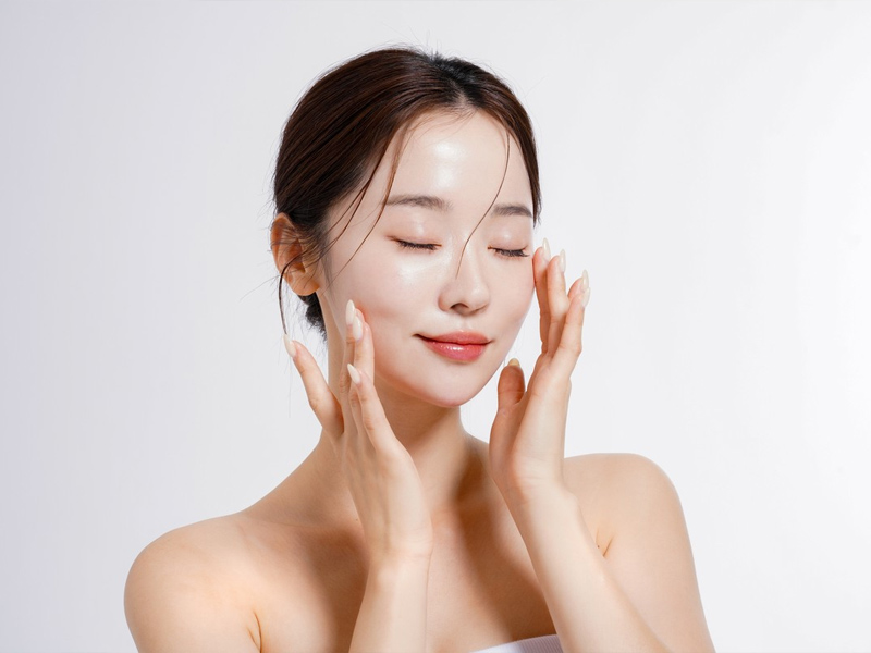 Làm đẹp da đón Tết luôn là nhu cầu thiết yếu của nhiều người để chào đón năm mới với diện mạo tươi tắn và rạng rỡ