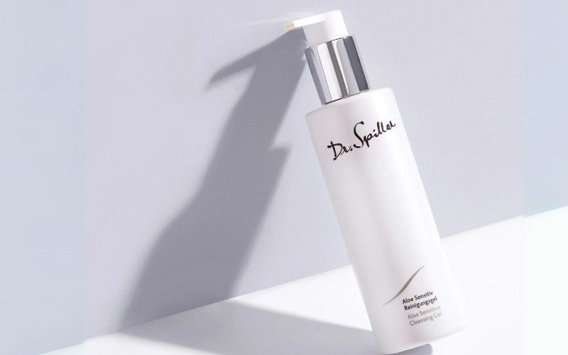 ựa chọn và sử dụng toner cho da mùa nồm đúng cách là yếu tố vô cùng quan trọng nhằm duy trì sự cân bằng và sức khỏe cho da