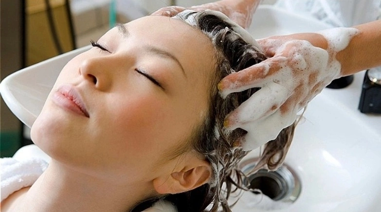 Skinlab là một trong những spa uy tín dẫn đầu trong việc áp dụng xu hướng chăm sóc tóc theo chuyên gia 2026 tại thị trường Việt Nam