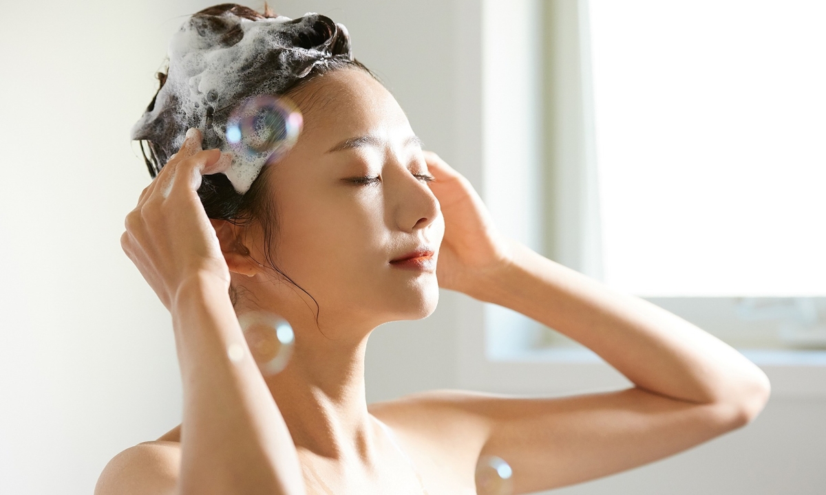 Xu hướng làm đẹp tóc 2026 chắc chắn sẽ được thúc đẩy mạnh mẽ bởi những tiến bộ công nghệ hiện đại.