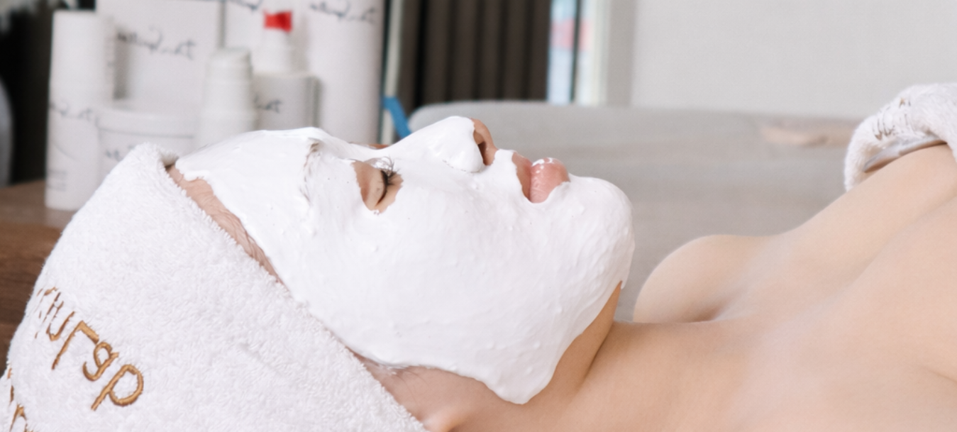 TRỊ LIỆU MỜ NÁM, SÁNG DA VỚI MẶT NẠ WHITENING PEEL OFF MASK