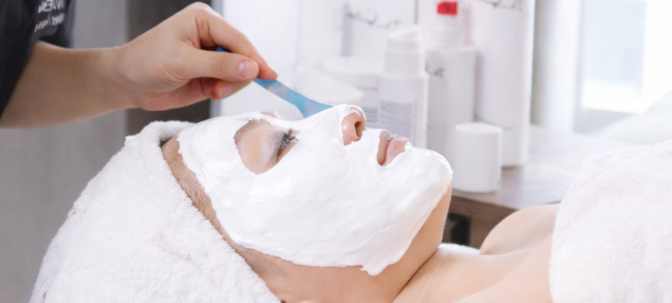 TRỊ LIỆU ĐIỀU TRỊ MỤN VIÊM MỦ NẶNG VỚI MẶT NẠ PURIFYING PEEL OFF MASK