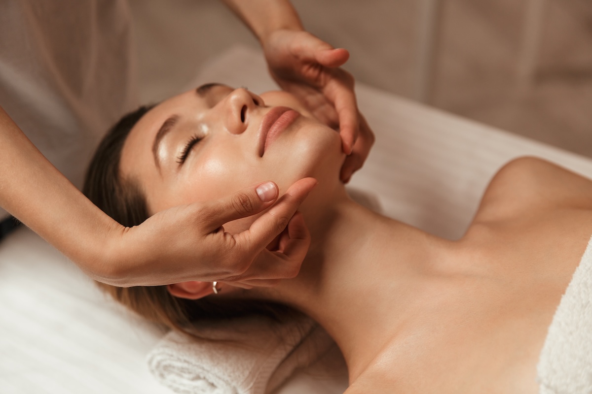 Spa thư giãn cho nữ Hải Phòng giúp phái đẹp giảm bớt căng thẳng nhờ các liệu pháp massage và trị liệu hiệu quả