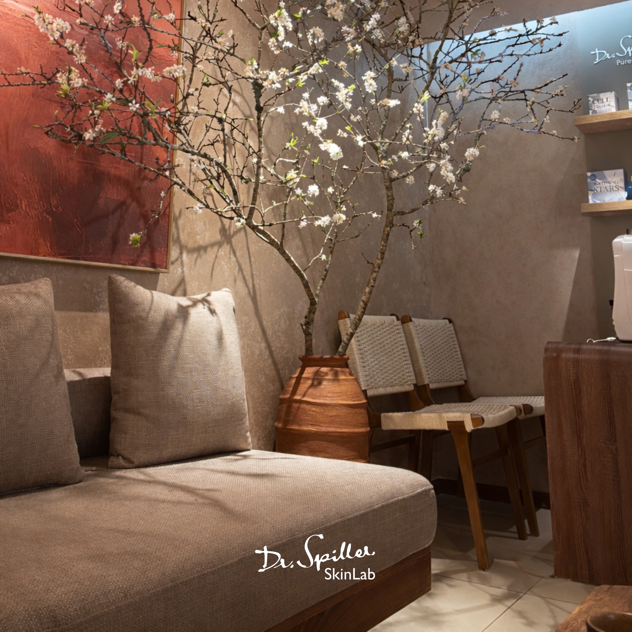Spa chăm sóc da dầu HCM tại Skinlab.vn tích hợp công nghệ hiện đại cùng quy trình chăm sóc da toàn diện, giúp kiểm soát dầu hiệu quả