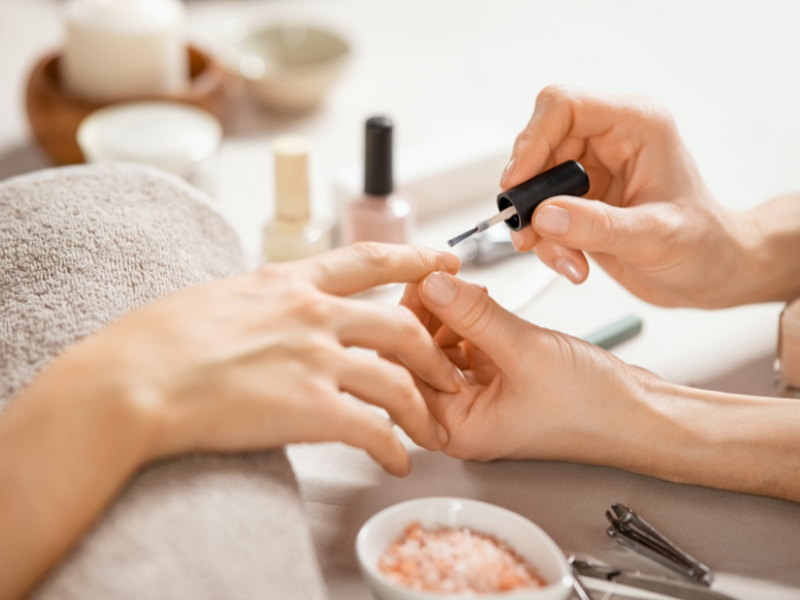 Spa Quảng Ninh chăm sóc móng đang trở thành lựa chọn ưu tiên dành cho những ai muốn sở hữu bộ móng khỏe mạnh, đẹp tự nhiên và bền lâu.