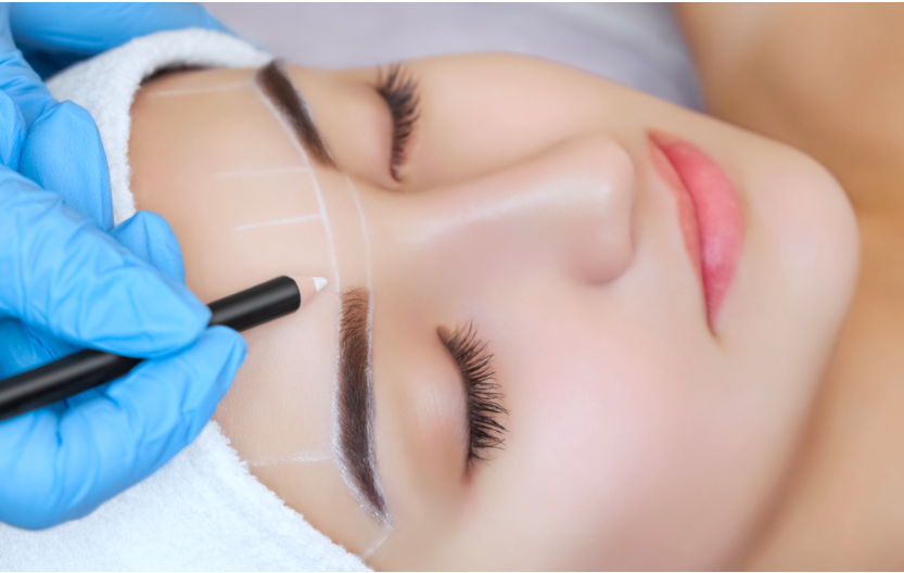 Chọn đúng địa chỉ spa Quảng Ninh điêu khắc chân mày ảnh hưởng trực tiếp đến kết quả và sức khỏe của khách hàng.