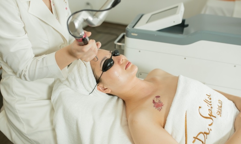 Để duy trì hiệu quả sau khi điều trị nám tại spa Quảng Ninh điều trị nám sau sinh, mẹ nên xây dựng thói quen chăm sóc da hợp lý