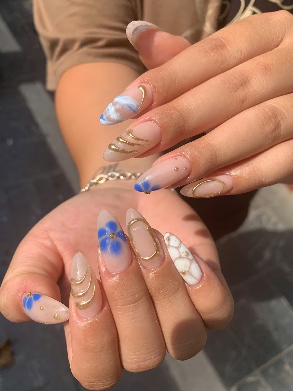 Spa Quảng Ninh nail spa là nơi tập trung dịch vụ làm đẹp nail chuyên nghiệp, đáp ứng nhu cầu đa dạng của khách hàng
