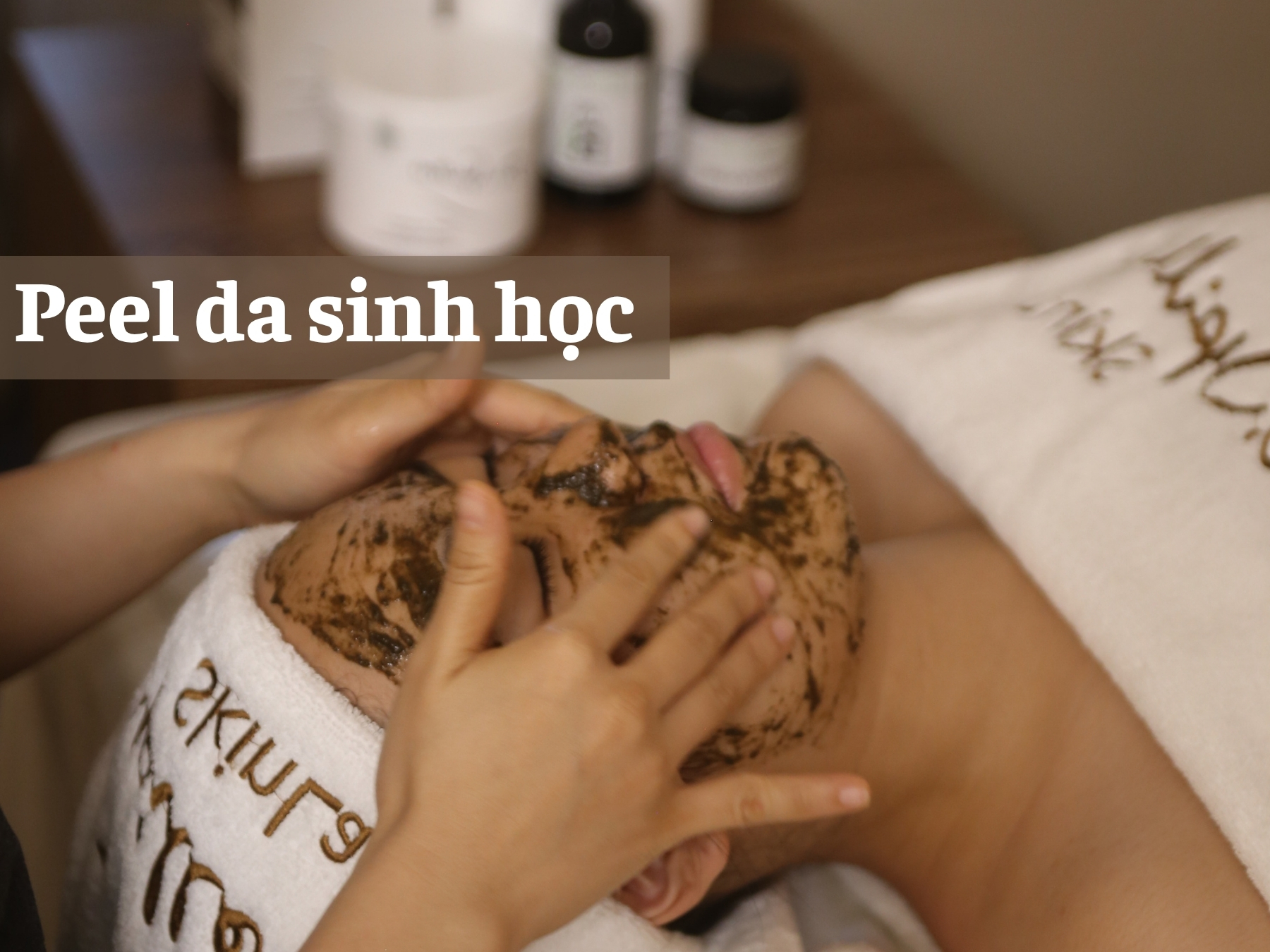 Bài viết này sẽ giúp giải đáp thắc mắc peel da tại spa có hiệu quả không dựa trên những kiến thức chuyên sâu và thực tế từ chuyên gia.