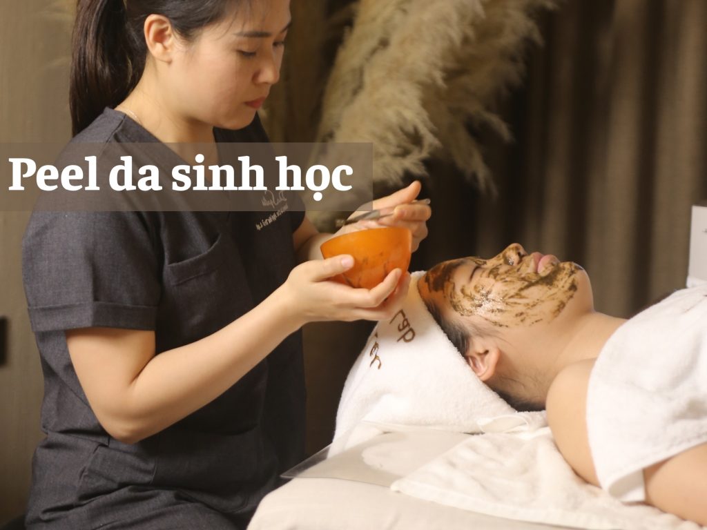 Skinlab luôn dành thời gian hướng dẫn cụ thể cách chăm sóc và dưỡng da đúng chuẩn để duy trì hiệu quả.