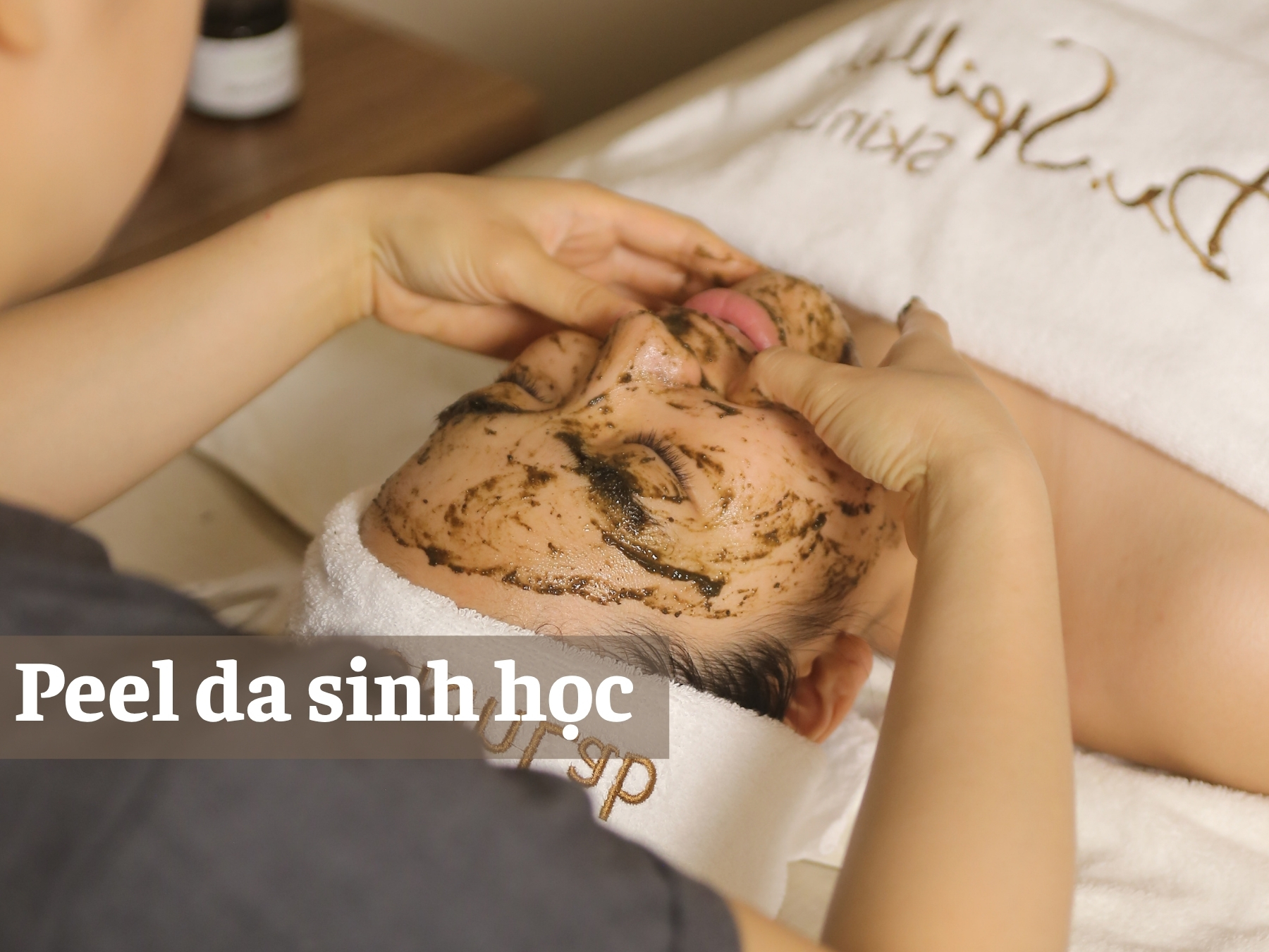 Skinlab đã xây dựng được niềm tin lớn từ khách hàng thông qua dịch vụ peel da hiệu quả và an toàn.