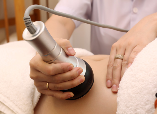 Tại spa giảm béo không phẫu thuật HCM, quy trình được đảm bảo an toàn và không gây đau đớn như phẫu thuật mổ xẻ.