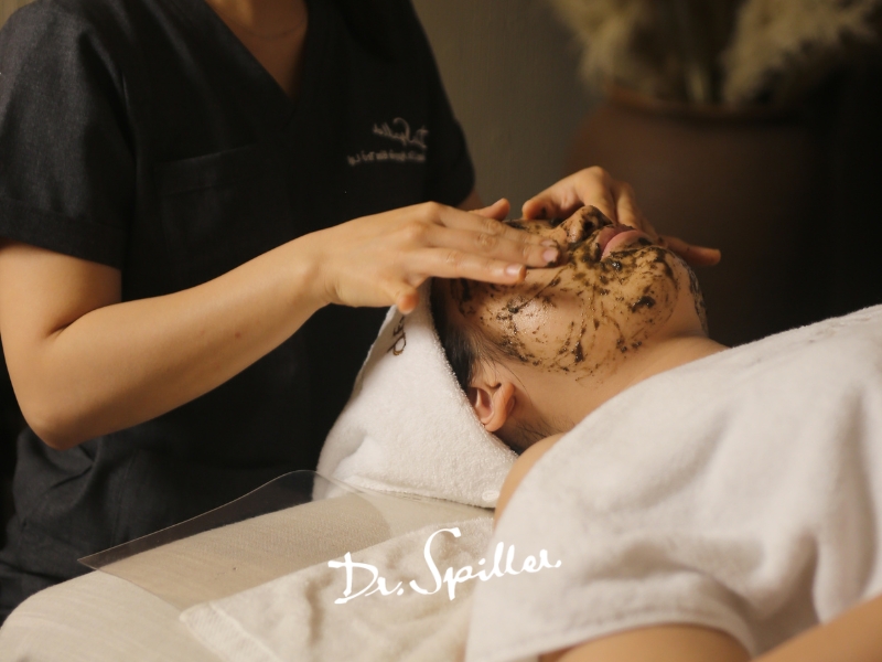 Khách hàng thường băn khoăn peel da spa có gây kích ứng không khi quyết định lựa chọn dịch vụ này.