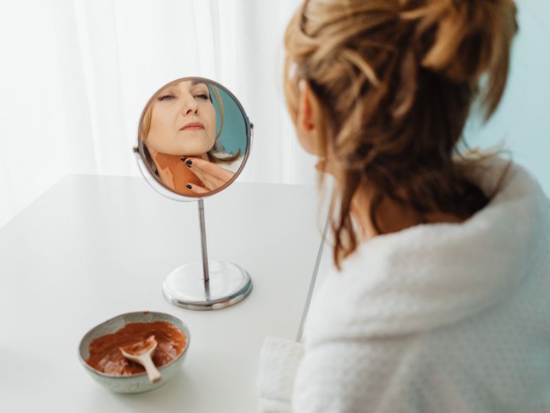 cách giữ da không khô khi ngồi điều hòa thế nào để da vẫn luôn mềm mịn và khỏe mạnh?