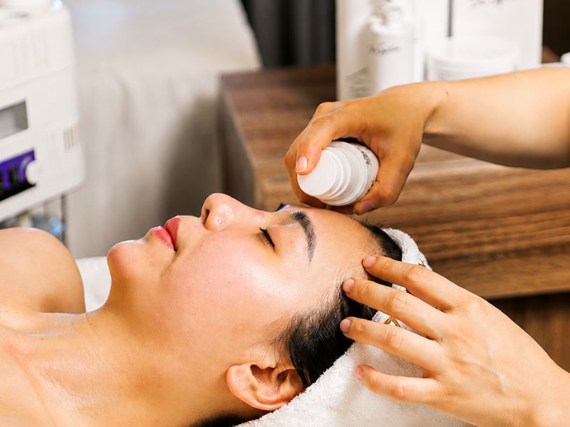 Các bước chăm sóc da hiệu quả trong điều kiện nhiệt độ mùa nóng kết hợp phòng lạnh