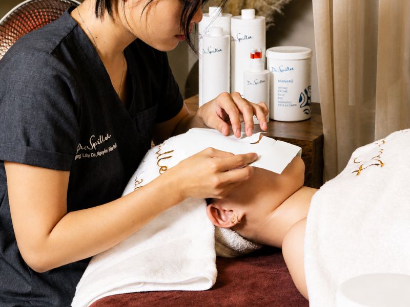 Chống mất nước cho da mùa thu trở thành vấn đề cần được quan tâm hàng đầu để bảo vệ vẻ đẹp và sức khỏe của làn da