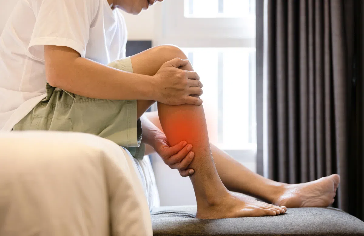 Khi bị chuột rút đột ngột, bạn có thể áp dụng những cách đơn giản để giảm nhanh cơn đau.