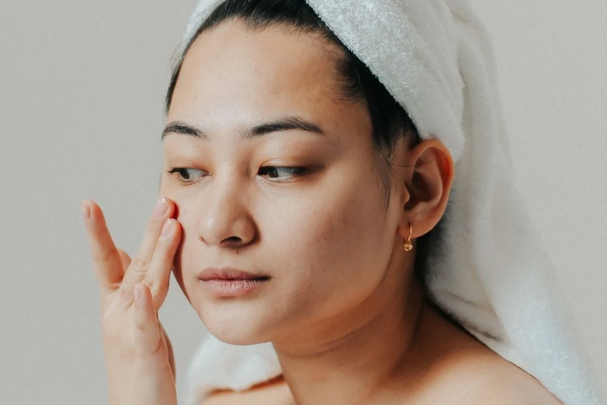 Chăm sóc da vào mùa thu cần tập trung vào dưỡng ẩm sâu và tạo lớp bảo vệ