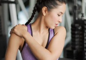 Đau cơ sau tập luyện là hiện tượng phổ biến nhiều người gặp phải, đặc biệt là những người mới bắt đầu hoặc tăng cường cường độ tập luyện.