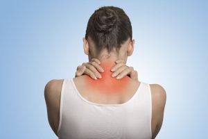 Điện sinh học thường bắt đầu bằng bước thăm khám đánh giá mức độ đau vai gáy, tình trạng sức khỏe tổng thể của khách hàng