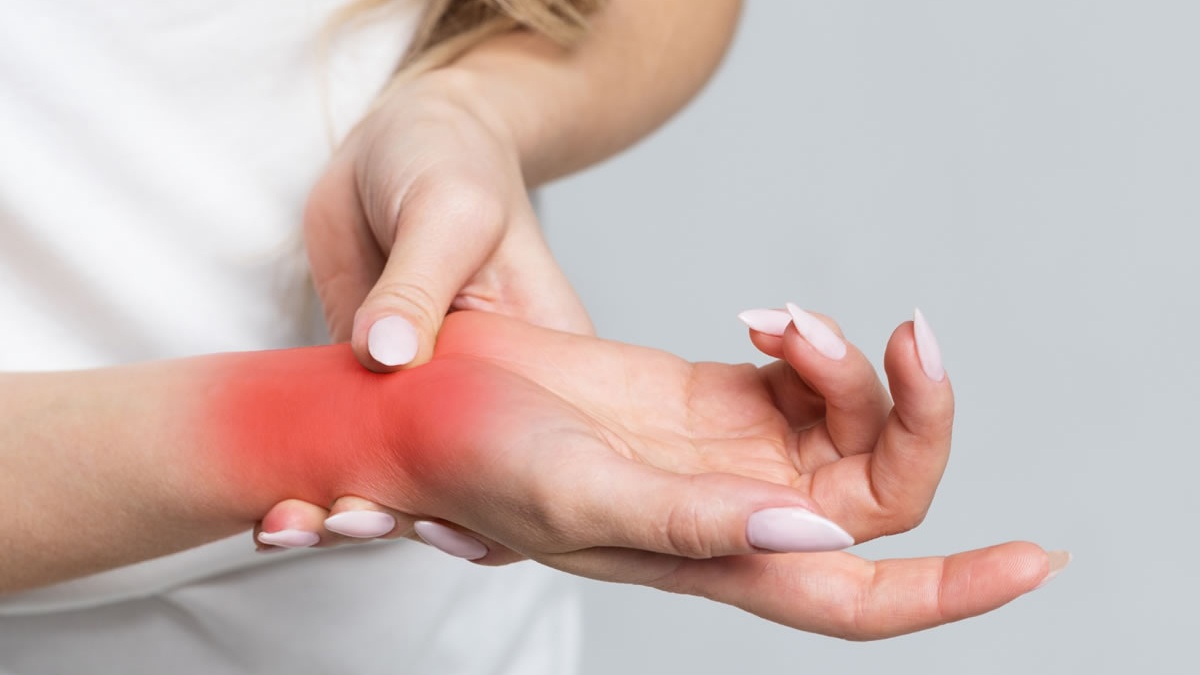 Việc kết hợp các liệu pháp chăm sóc da và phục hồi chức năng sau điều trị hội chứng ống cổ tay giúp người bệnh hồi phục nhanh hơn