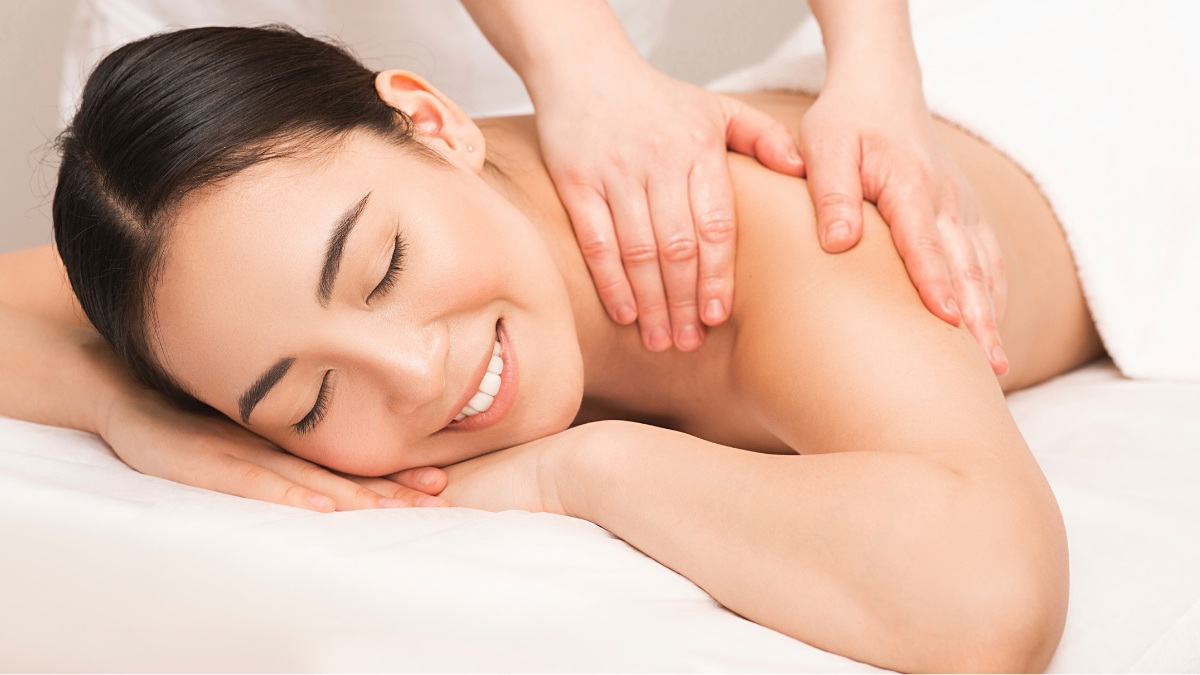 Mỗi lần massage thực hiện chuẩn xác sẽ phát huy tối đa khả năng giảm căng thẳng, cải thiện lưu thông máu và hỗ trợ tăng cường sức đề kháng.